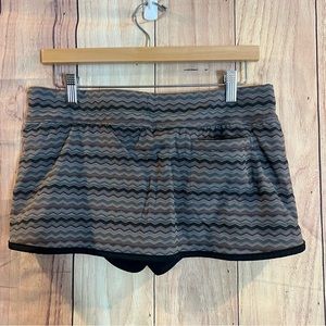 Athleta skirt with built in underwear Size M‎